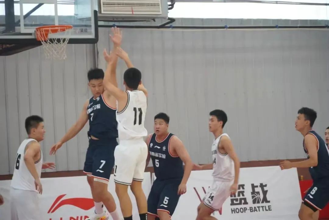 打篮球怎样投的远_篮球远距离投篮_打篮球时超远投球技巧是什么