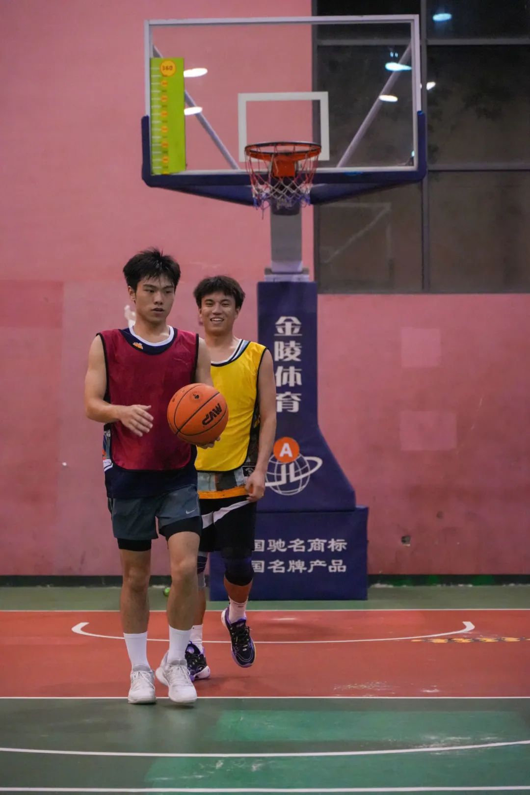 北京篮球学生单挑比赛冠军_单挑篮球冠军比赛北京学生名单_单挑篮球冠军比赛北京学生是谁